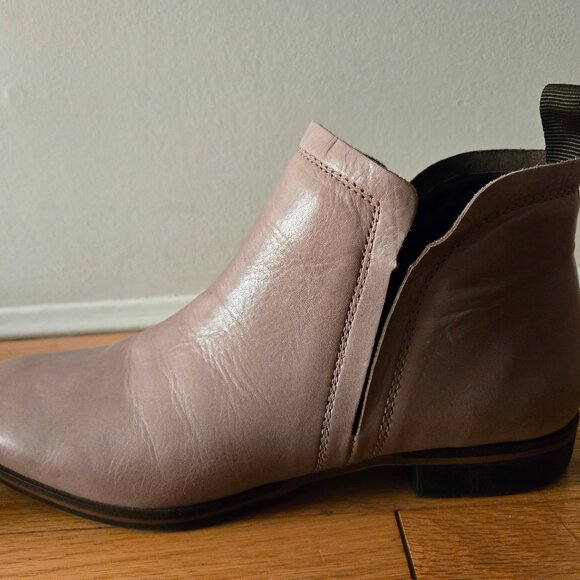 EOS Gaid Ankle Boots - Picture 5 of 6